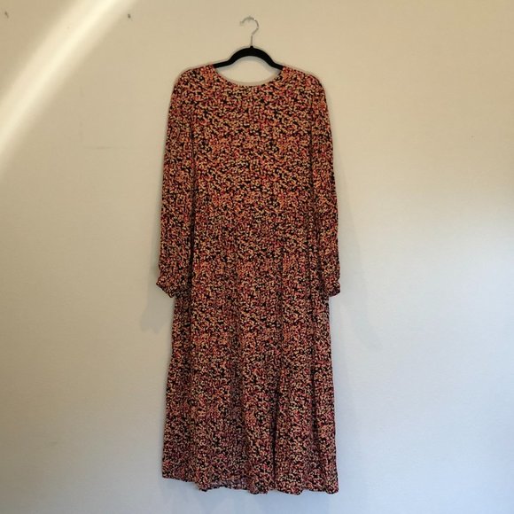 H&M Dresses & Skirts - NWT H&M Crêped Maxi Dress